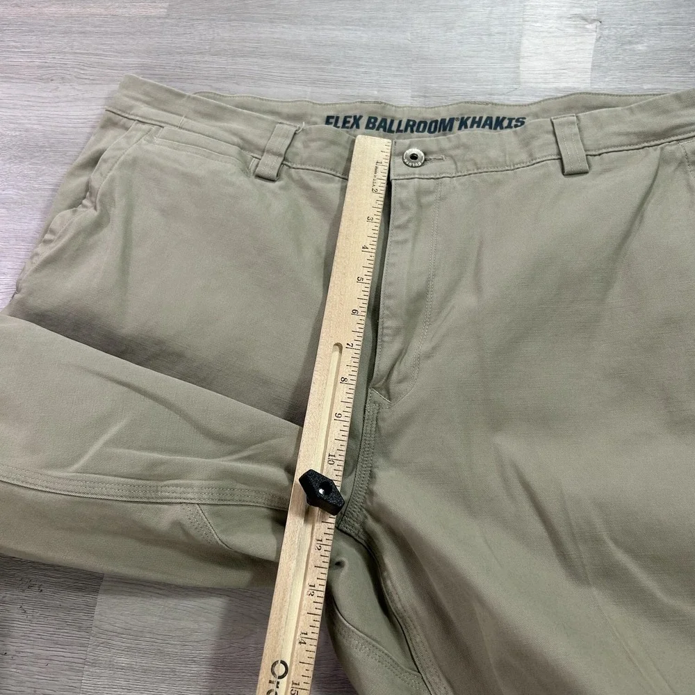 Duluth Trading Co Pants Mens 38x32 Beige Flex Ballroom Khakis Relaxed Fit